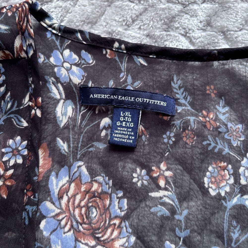 ⭐️⭐️⭐️American Eagle sheet black with floral print kimono size Large/Xlarge - Picture 3 of 8
